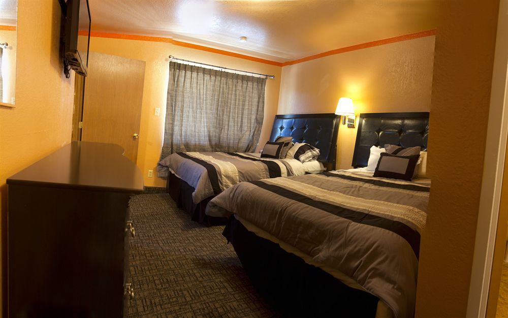Capitol Inn & Suites Pierre Buitenkant foto