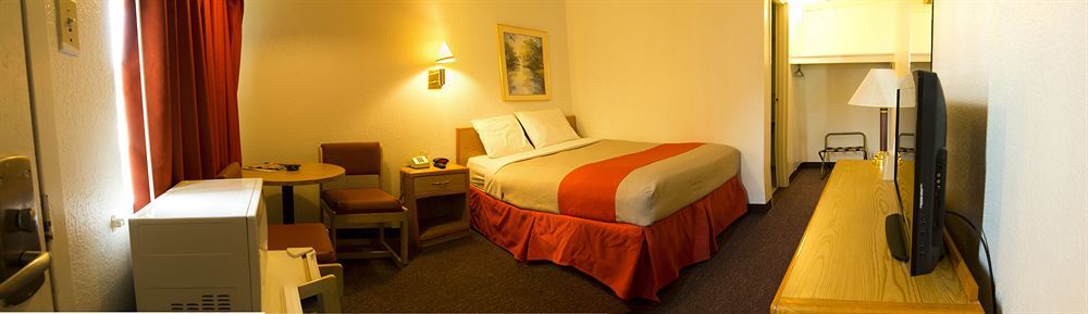 Capitol Inn & Suites Pierre Buitenkant foto