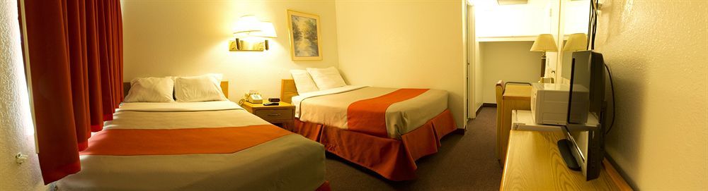Capitol Inn & Suites Pierre Buitenkant foto